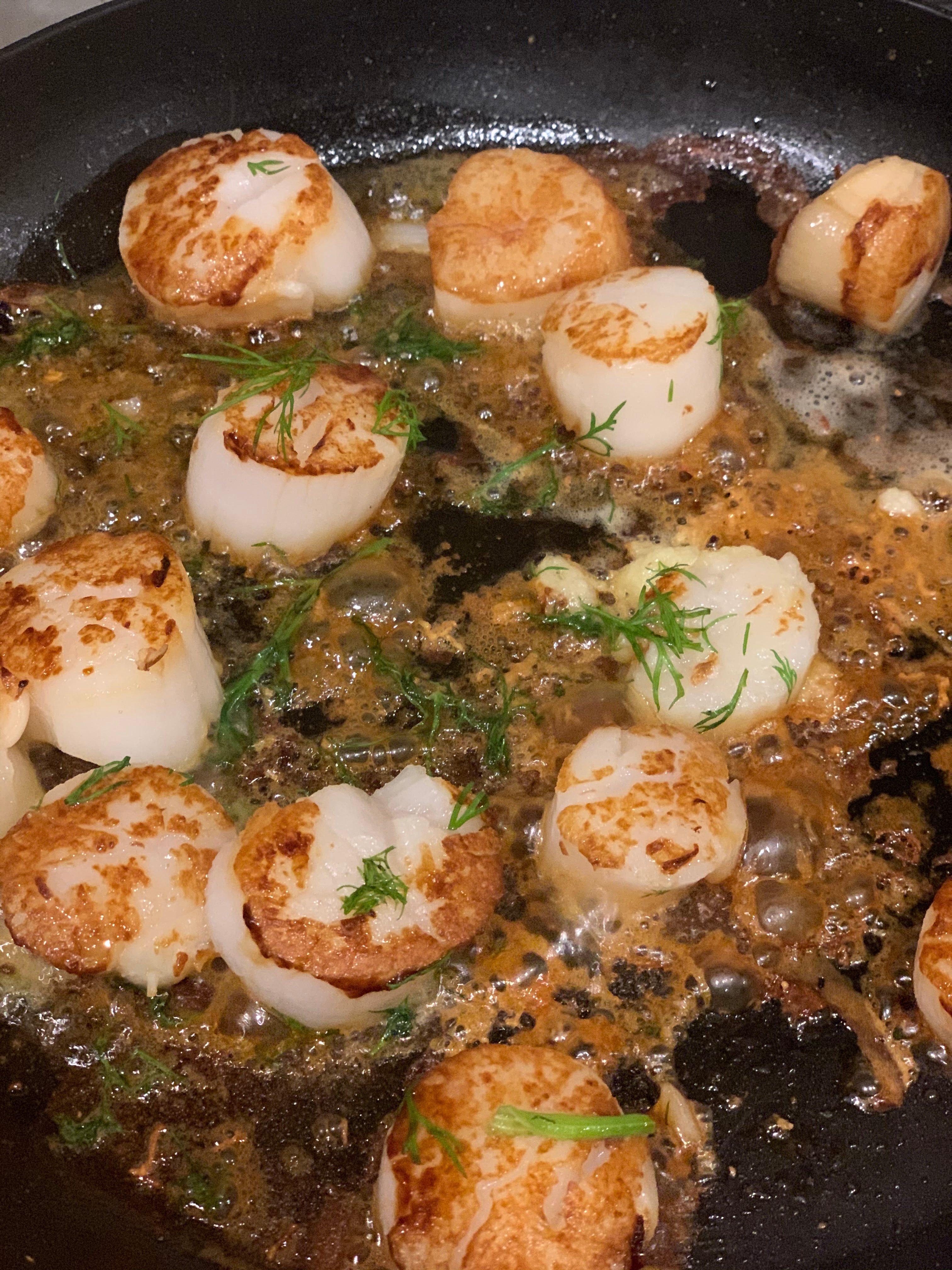 Glazed Scallops with Caramelised Apple Vinegar